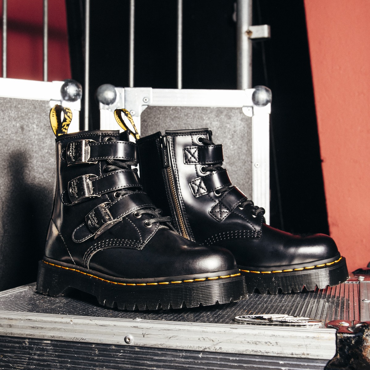 ブーツ FENIMORE BLACK Dr. Martens introduces new Fenimore design