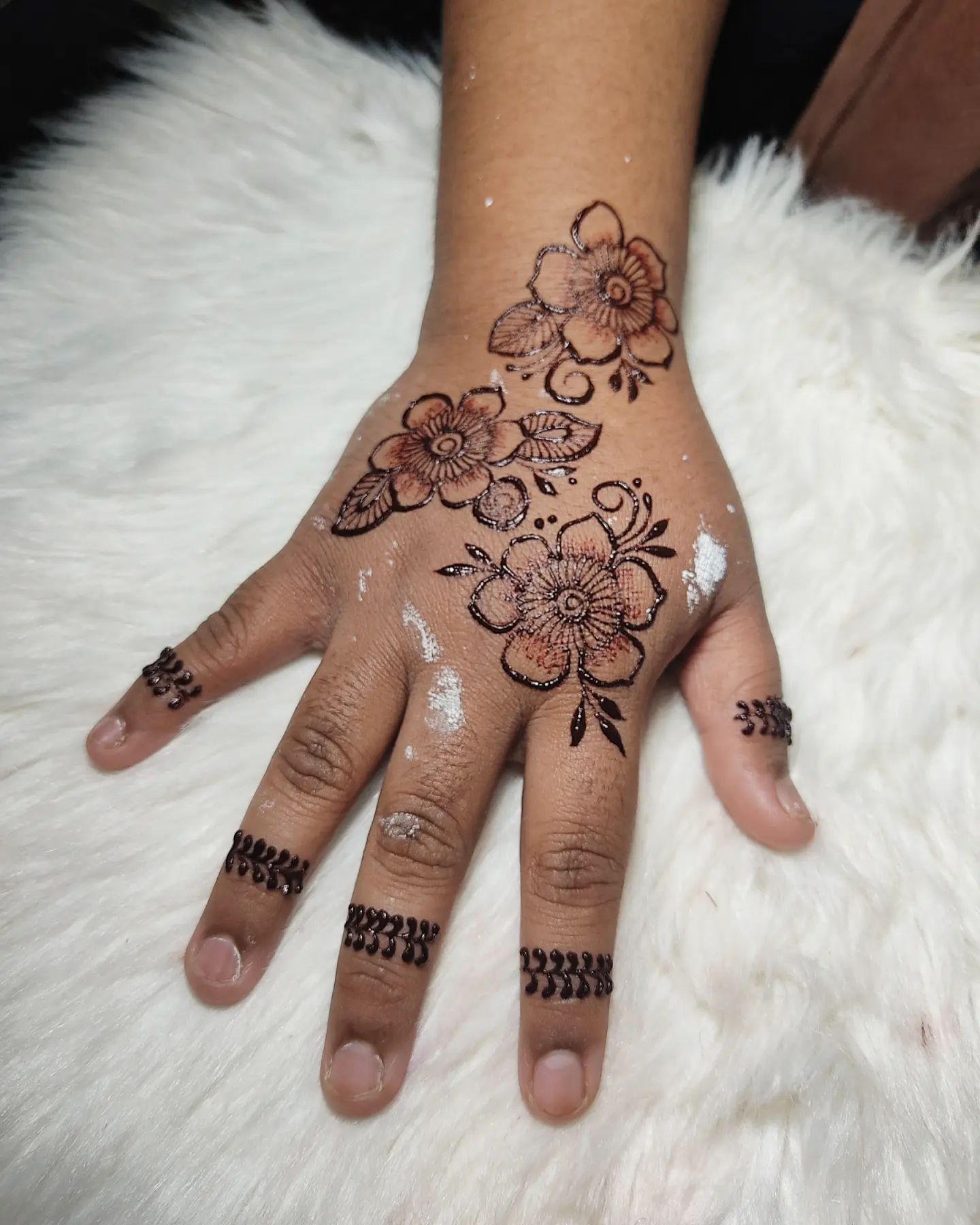Abel Nabilah - HENNA RAYA ! terima kasih ! semoga...