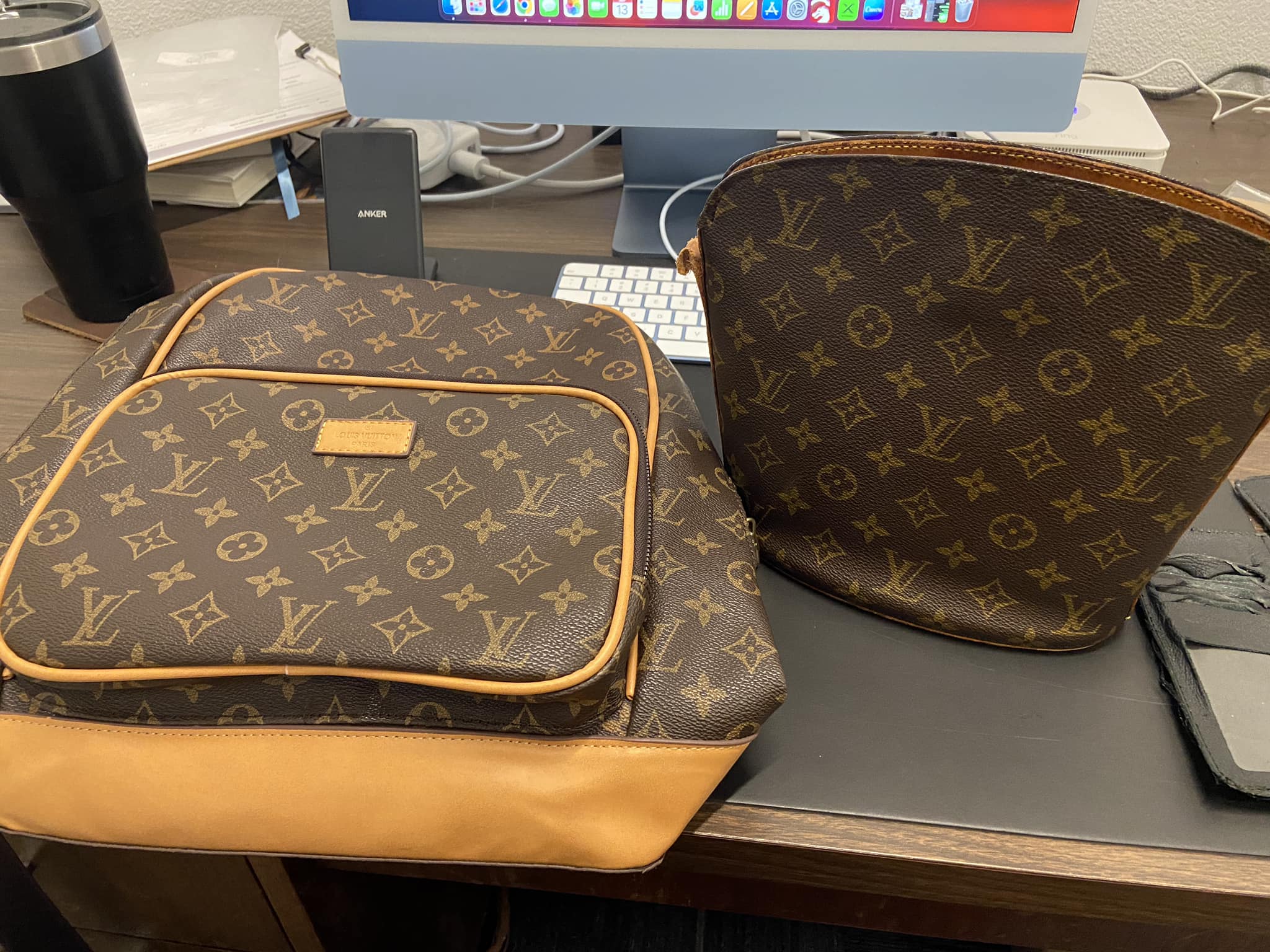head hitting the back of kelty backpack Coyote 60-105 Liter Internal Frame callout:TravelStrandFrenzyAU30% Color:Lava Caramel Italian Leather Laptop