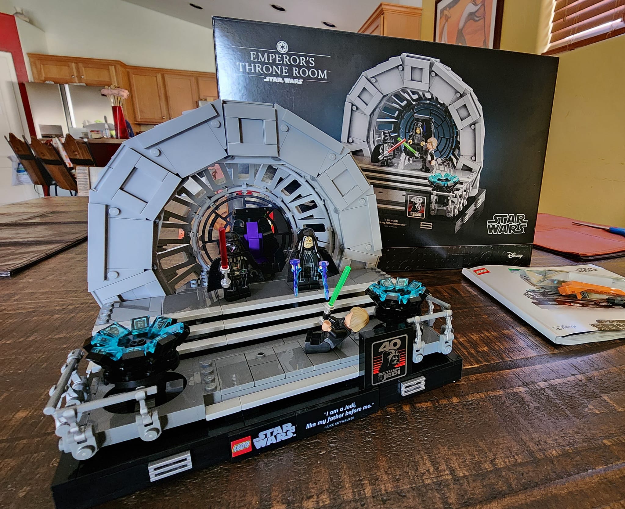 I would buy a Lego diorama set of this droid bar.