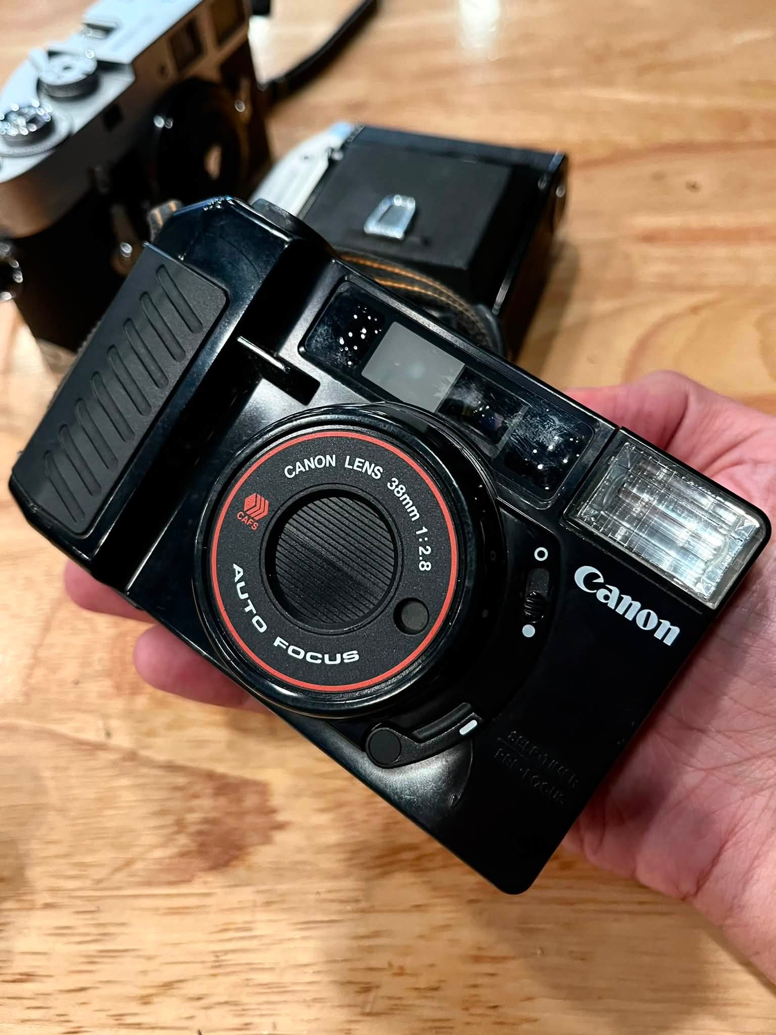 Canon Autoboy S II camera features