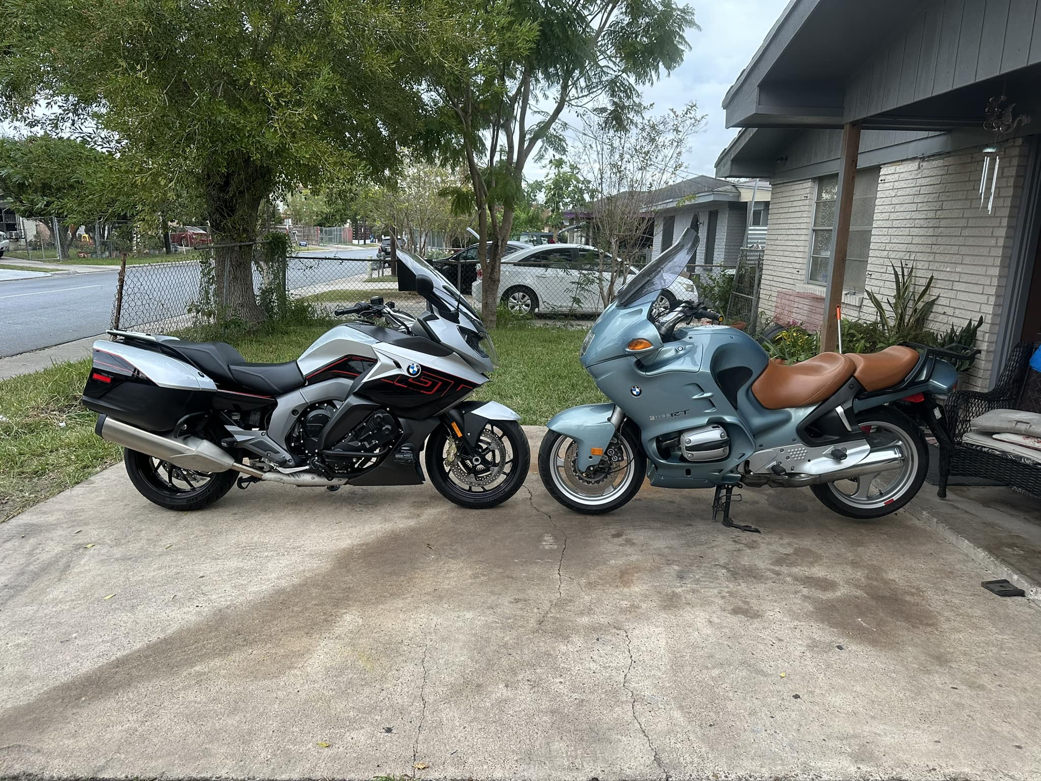 K1600 or R1250RT: which BMW bike is better?