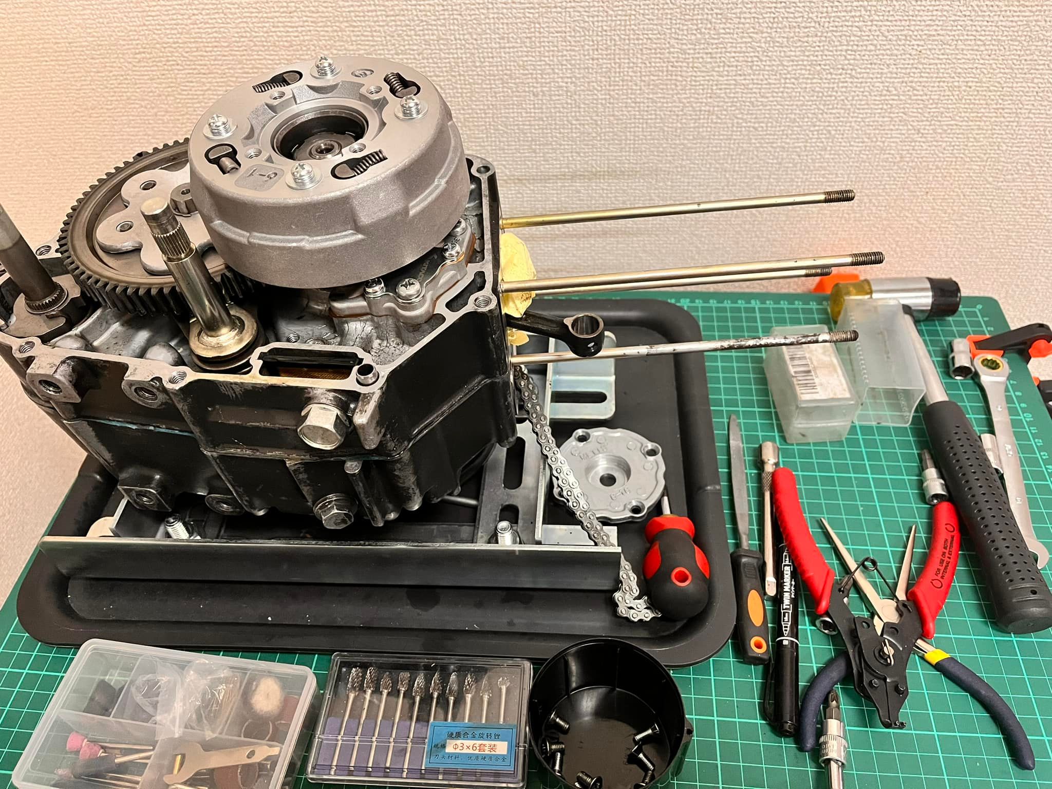 カブエンジンにCD50のミッションを組み込み 4速化。88ccボアップ。後は 