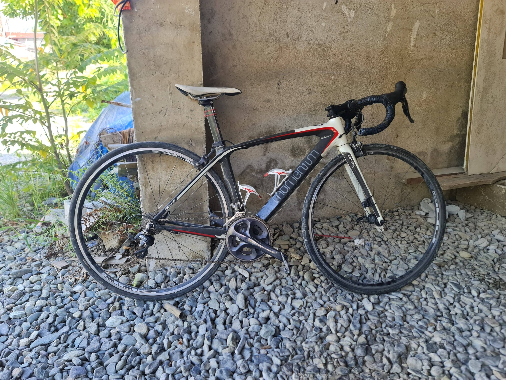 Momentum iwant road bike for sale
