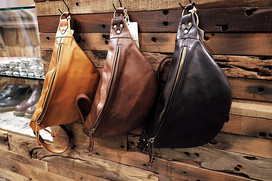 Hide - // VASCO - Leather Waist Bag (L) // . Handmade & Hand-dyed 