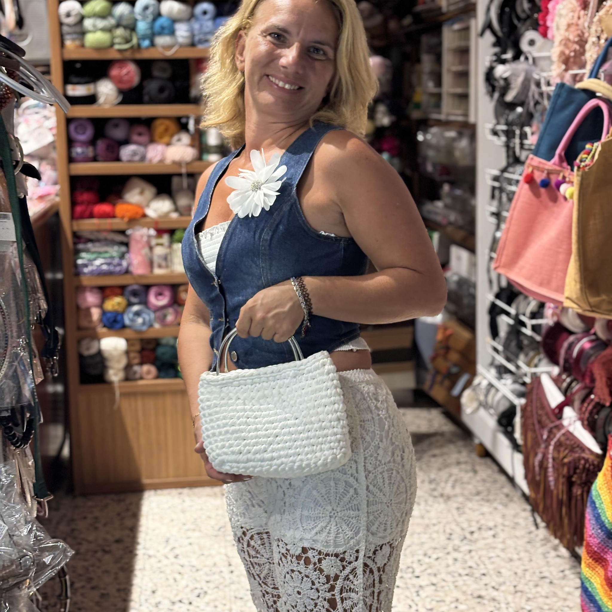 Modello pronto per l'inverno: creata a mano per chi ama distinguersi. 🥰 ...