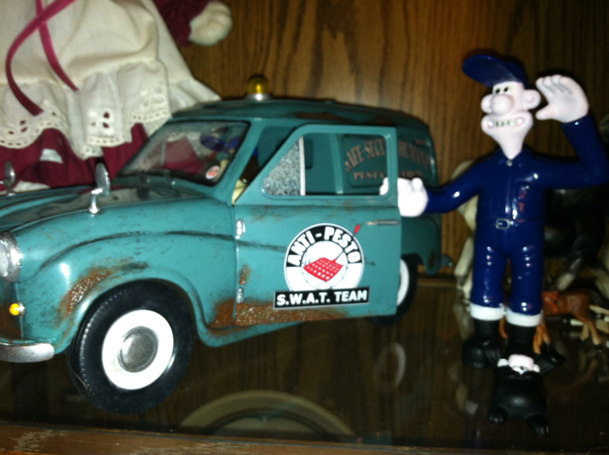 Who remembers this 1:12 scale Wallace and Gromit kit from 2006