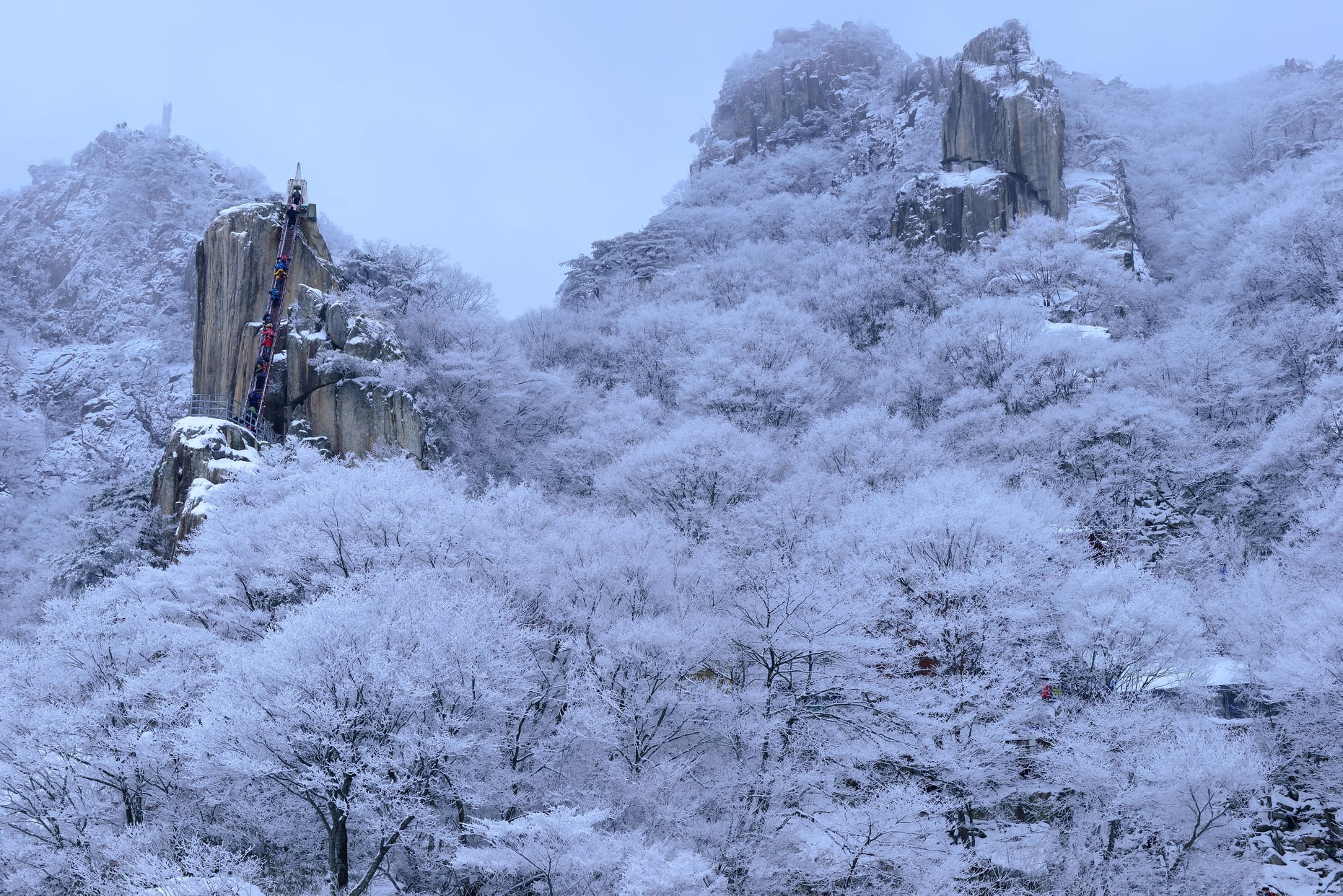 USAG Daegu - 🇰🇷🏔🏂The winter months can be a time for... | Facebook