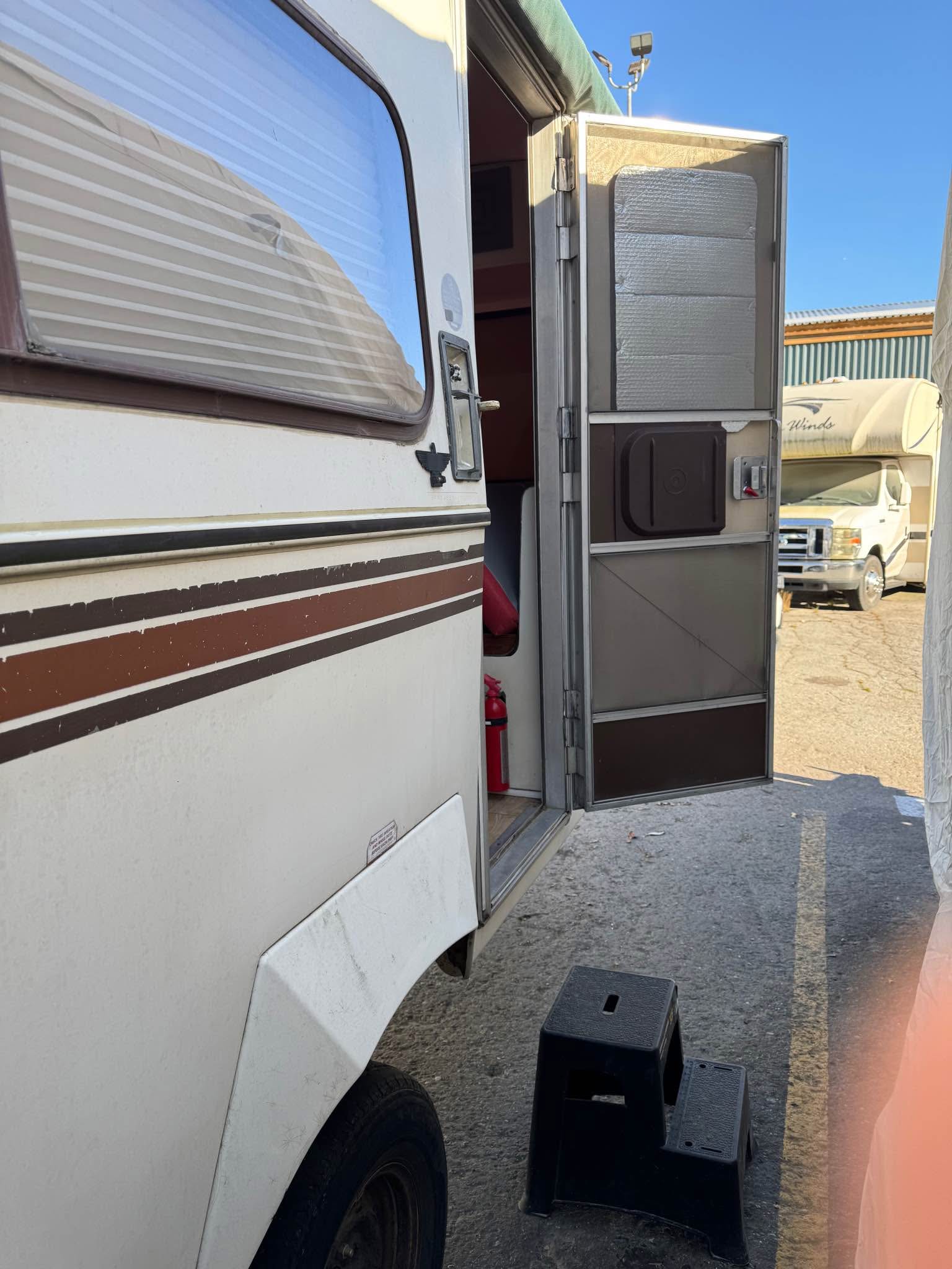Bigfoot Fibreglass RV 18.5’ 1985 - RVs & Campers - Squamish, British ...