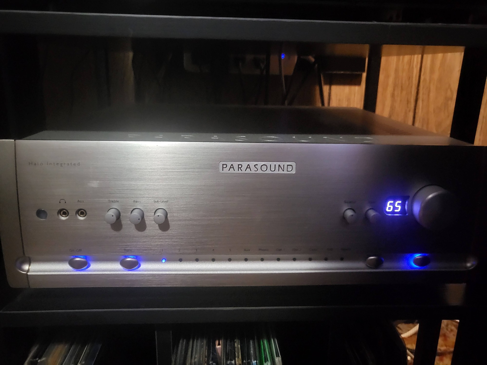 This beast came today. It's a Parasound HCA-806a six channel