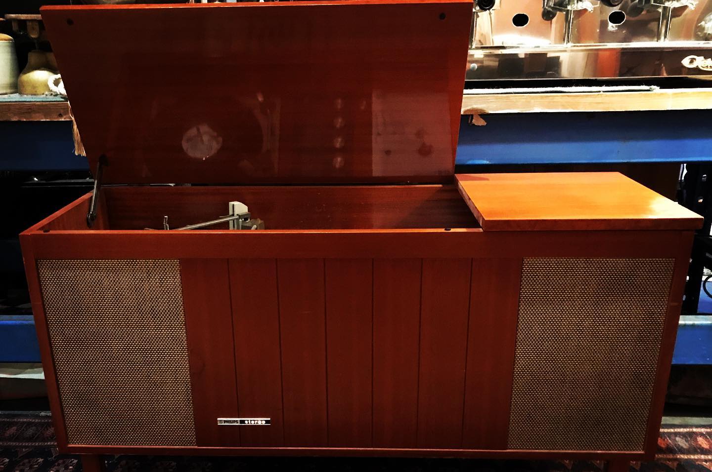 Black Antiques - Phillips Stereo Novasonic Radiogram.... | Facebook