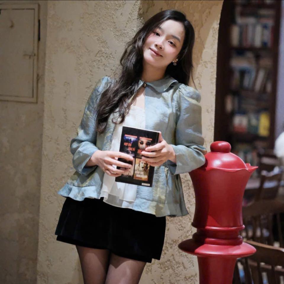 Hướng dẫn viết cách 𝐧𝐨̂́𝐢 “R 𝐡𝐨𝐚 𝐬𝐚𝐧𝐠 𝐜𝐡𝐮̛̃ 𝐭𝐡𝐮̛𝐨̛̀𝐧𝐠” Theo dõi để xem ...