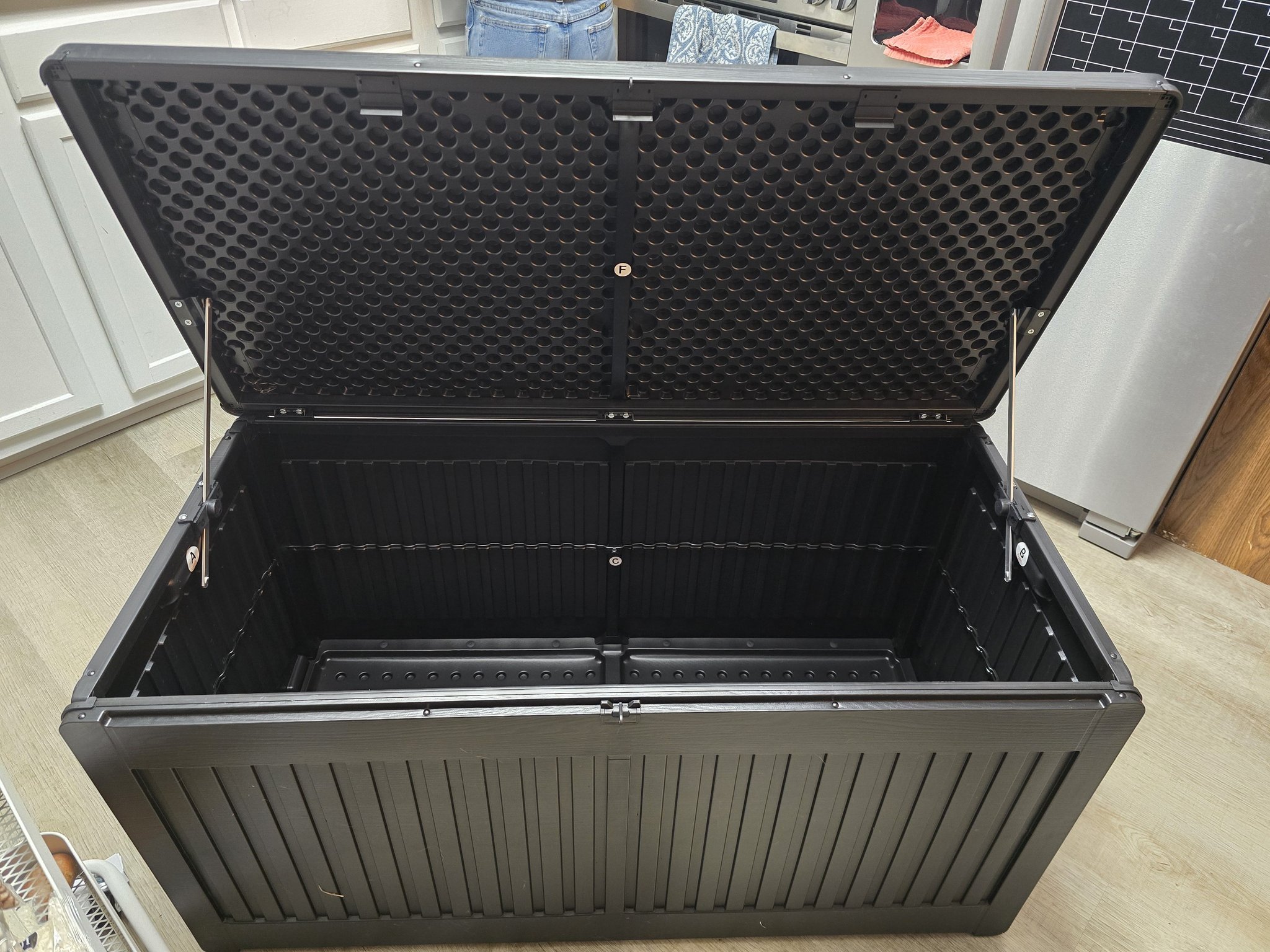 Aldi outdoor storage box review: decent but thin
