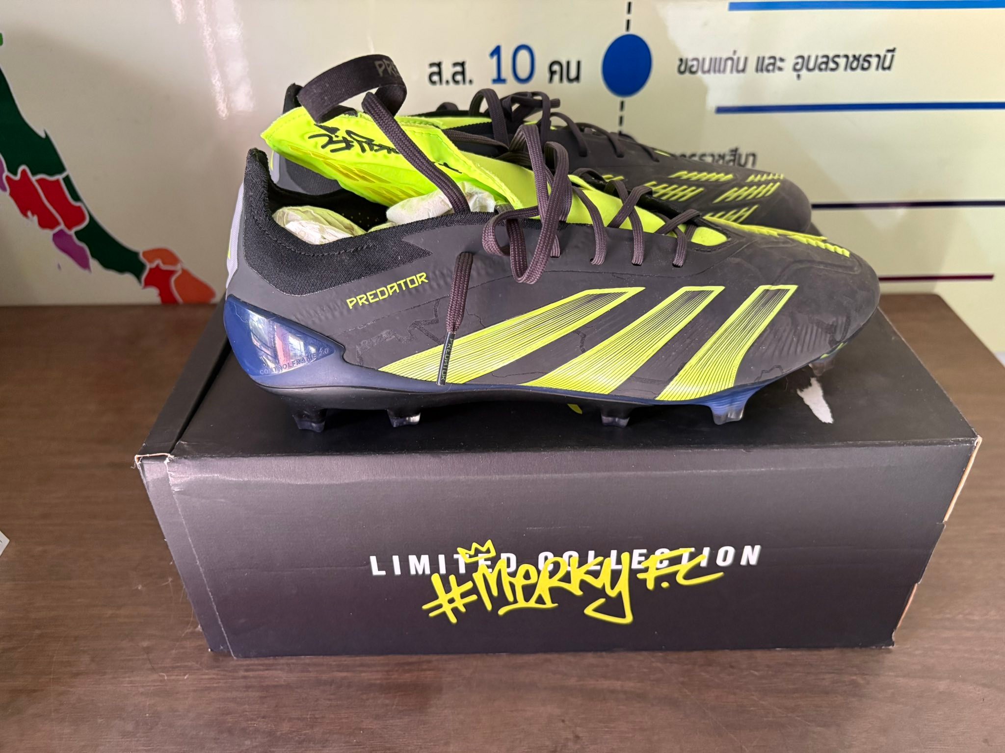 ขออนุญาตปล่อยของ 1.PREDATOR ELITE FT FG JB (ดำทอง) SIZE : 9.5 us 9 