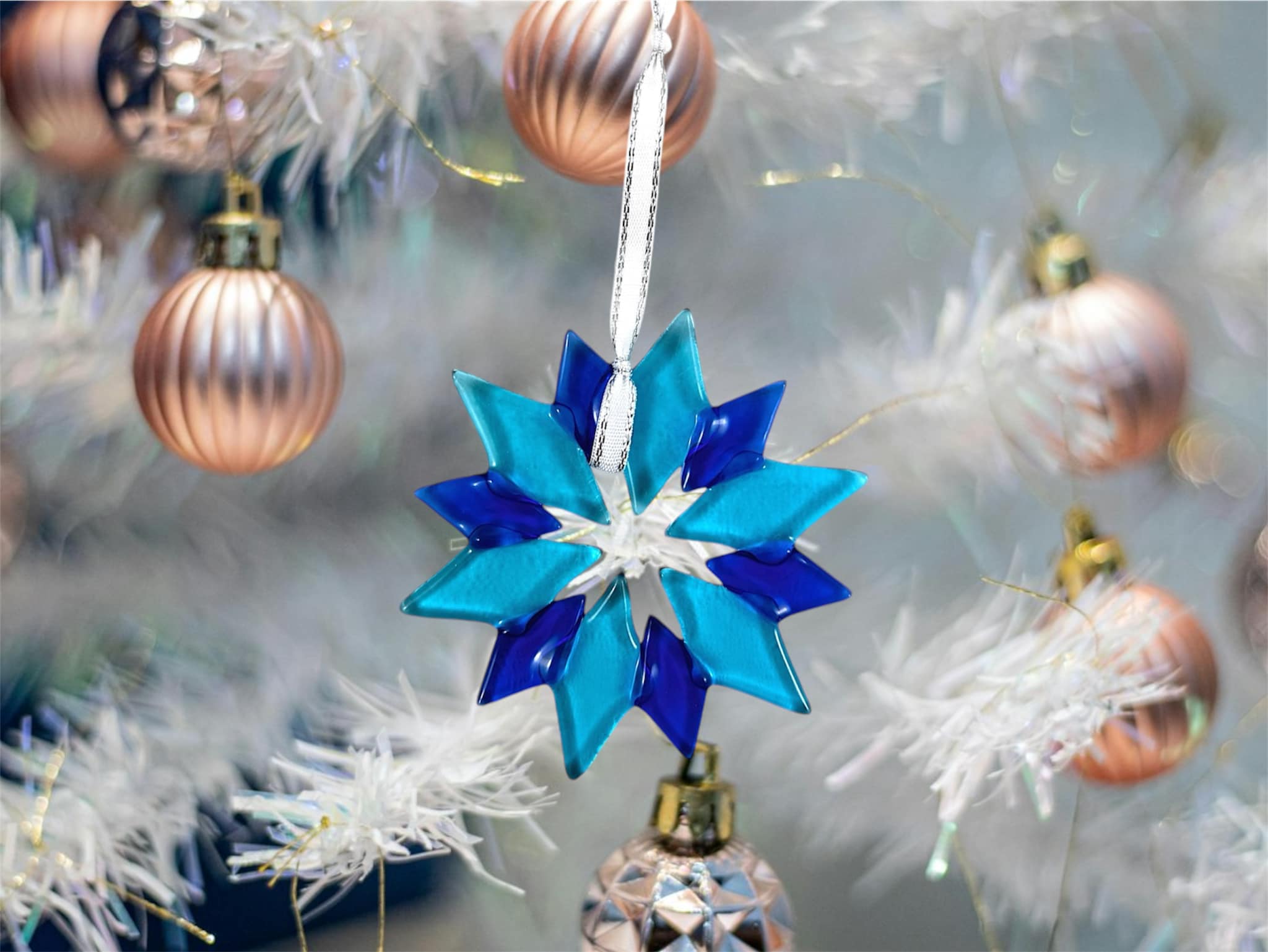 Crystalline Swarovski 2006 Annual Edition Christmas Ornament is a