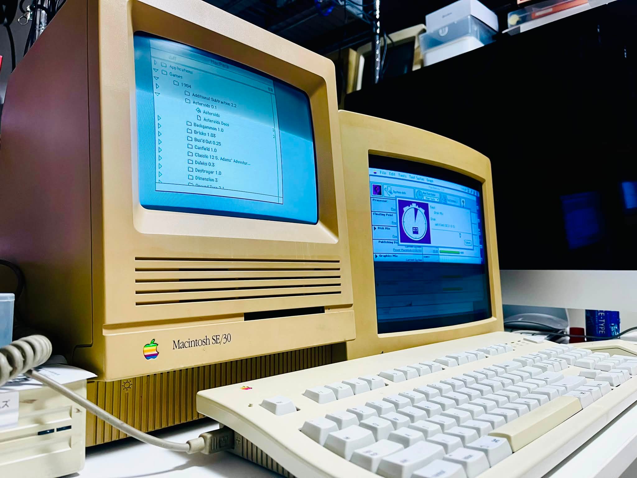 Vintage Macintosh Color Display Monitor Features and Compatibility