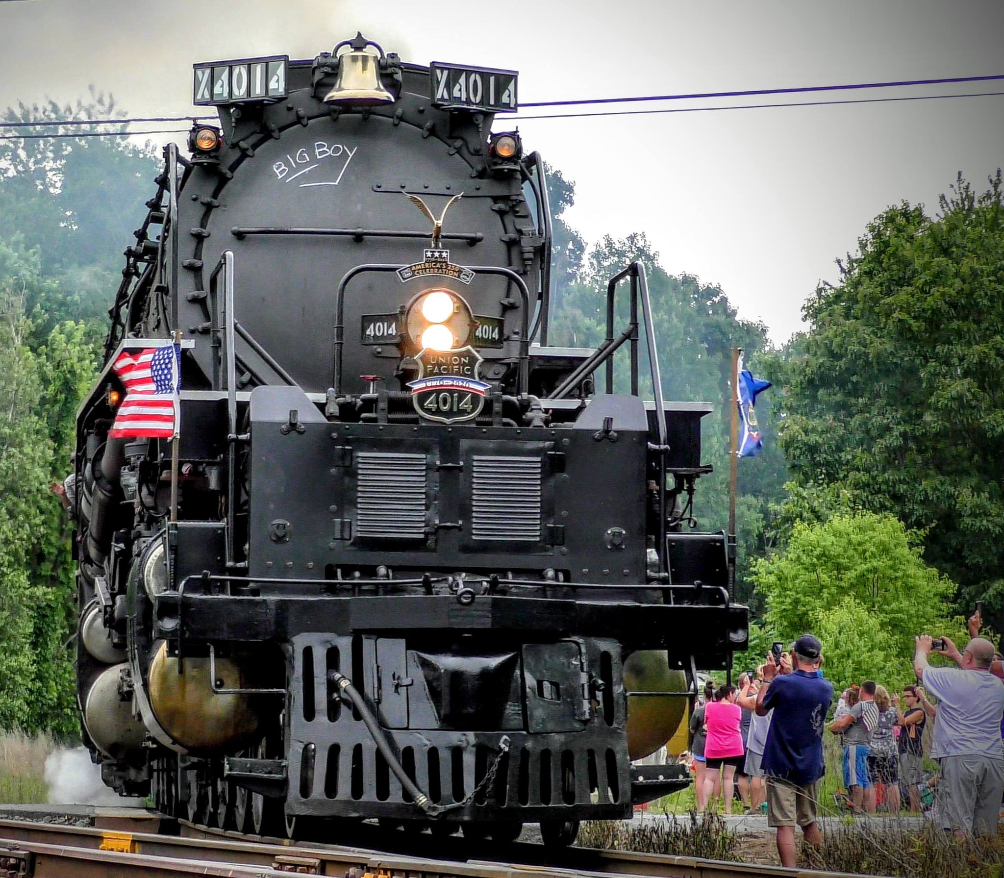 My photos of GECX 6002!! Shot today at North East PA