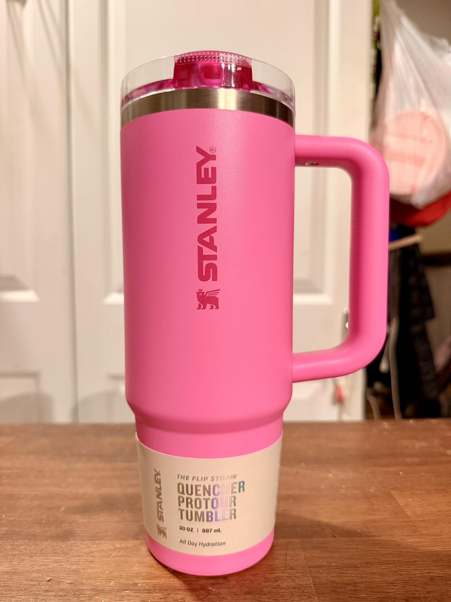 Stanley Quencher tumbler in Popsicle pink