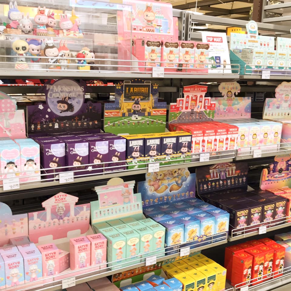 Pop Mart Japan 池袋ロフト様にお邪魔してきました 南館11階に勢揃いしてます Facebook