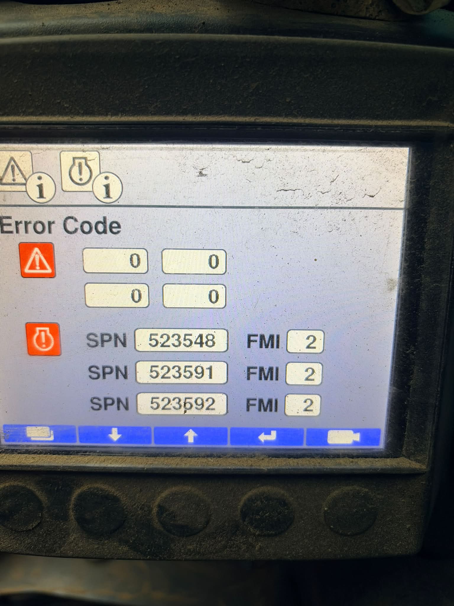 Why is my Takeuchi TL12V2 beeping with error codes SPN 523548