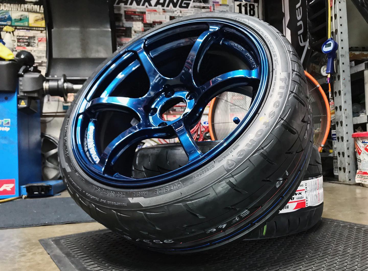 R Compound USA - 255/35/18 Firestone Indy 500 tires on 18x9.5 Advan RG ...