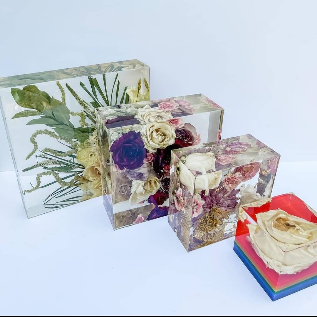 Moldi - What a beautiful display to show her clients their...
