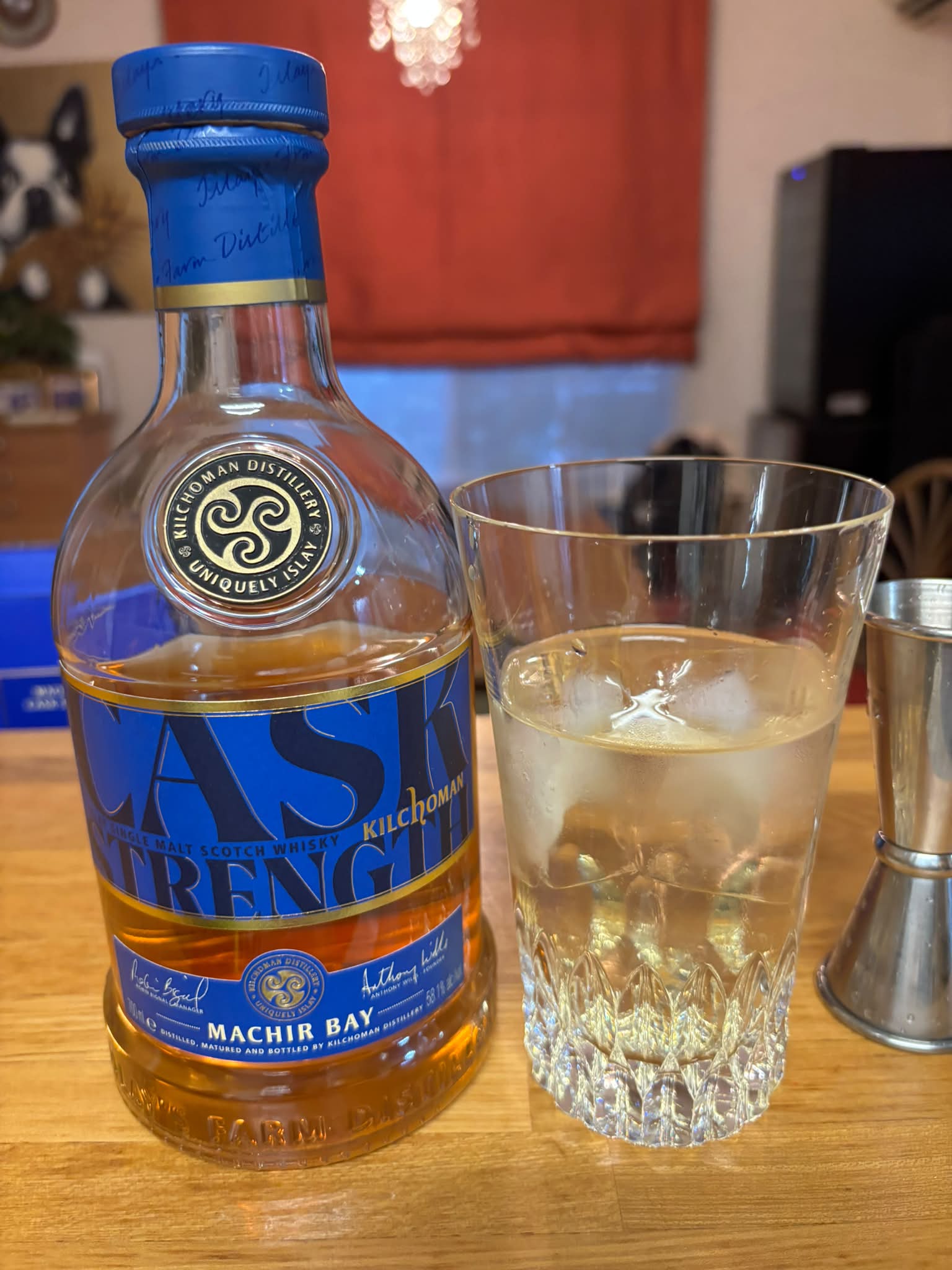 ニッカ樽出し原酒を飲みました。 これは多分ブラックニッカとかの