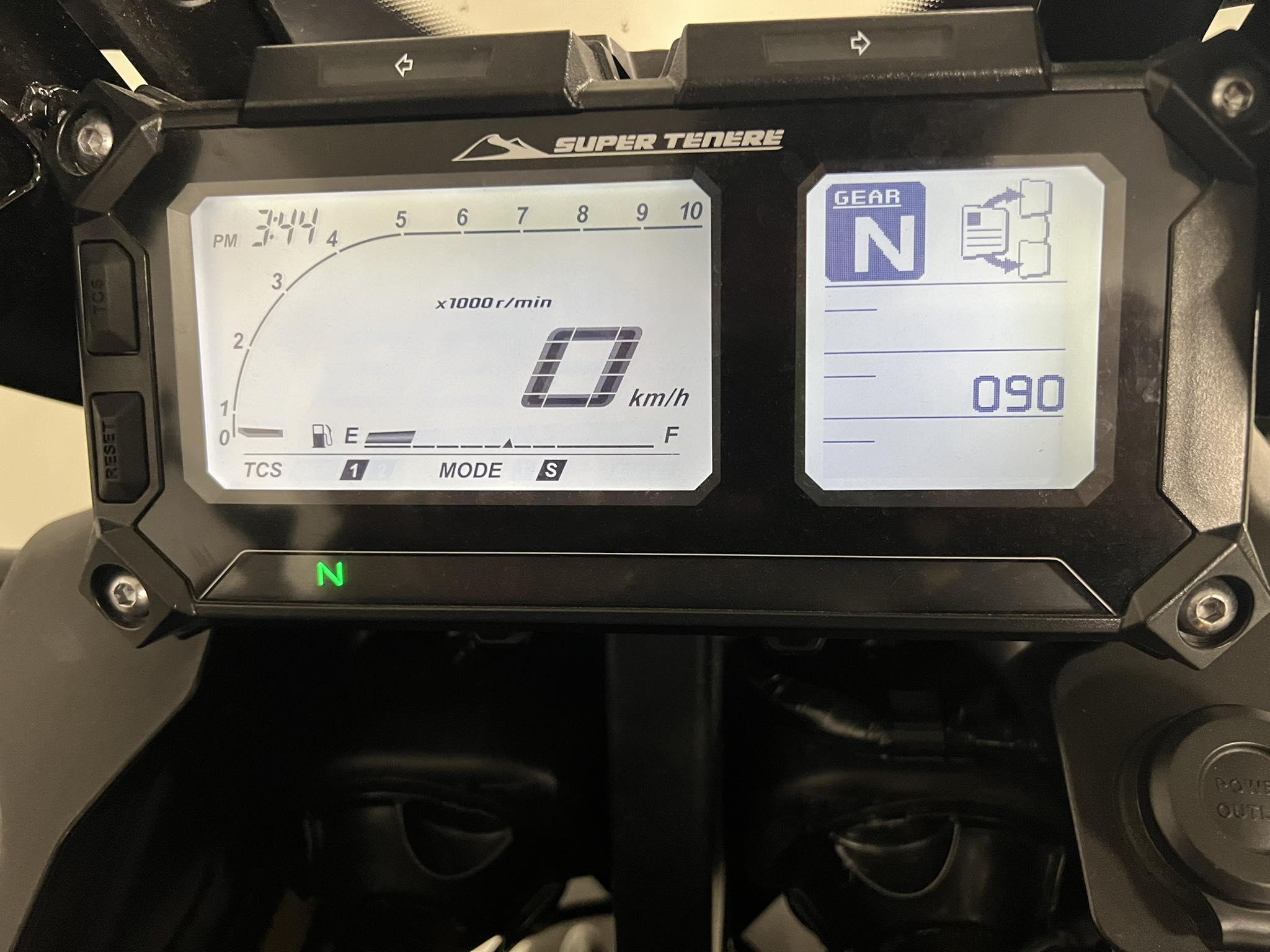 What does Yamaha Super Tenere's 090 code mean?