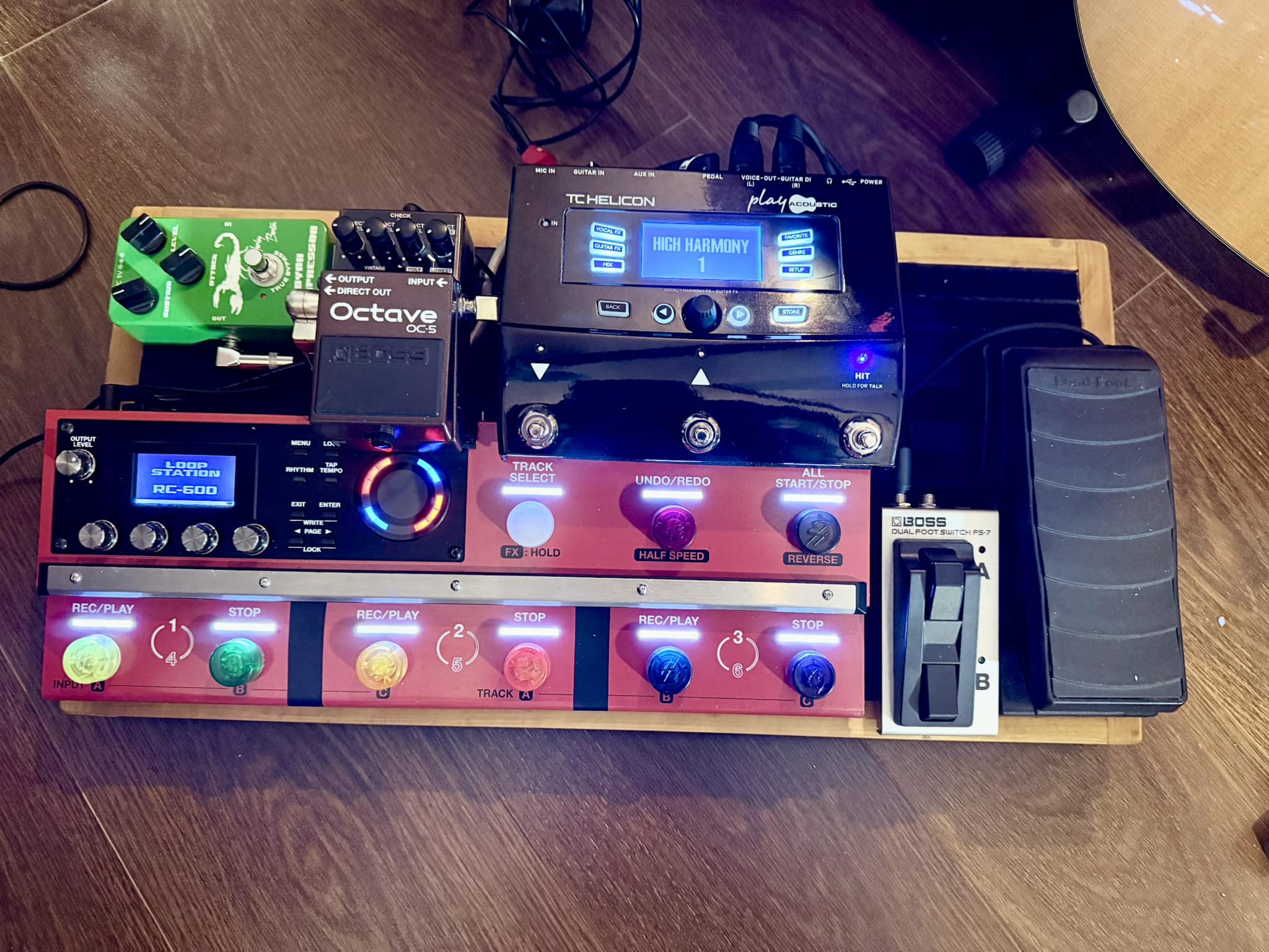 Boss RC-600 acoustic pedalboard setup with TC Helicon Play Acoustic