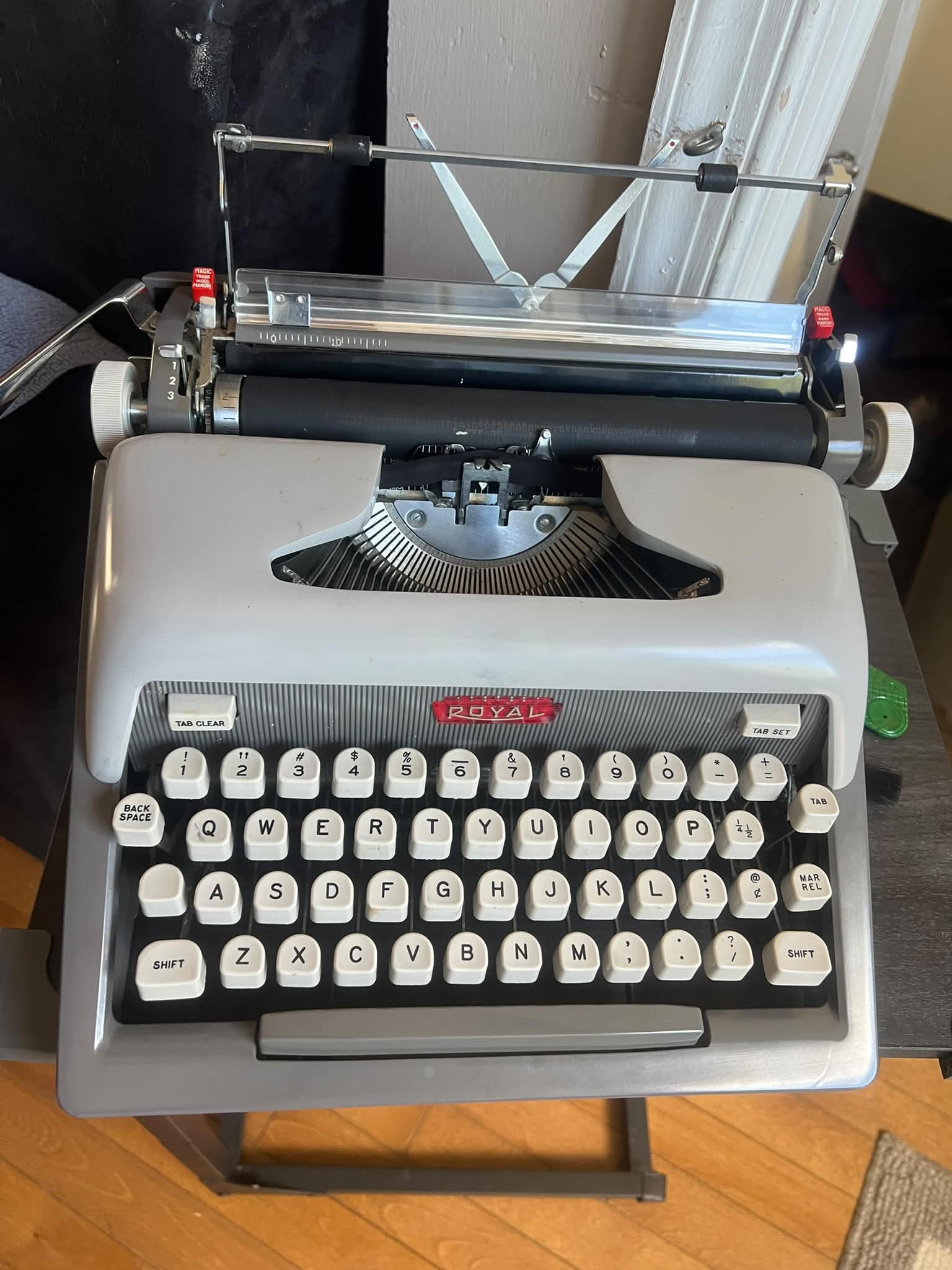 Royal Futura 800 typewriter review