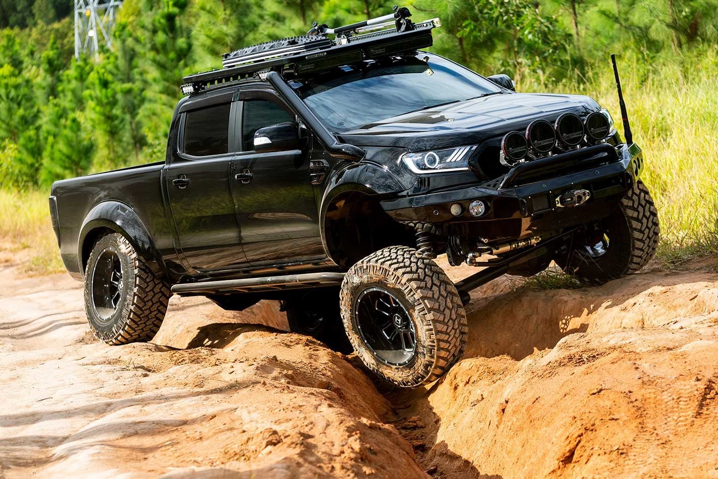 Tico 4x4 - Chuzo este Ford Ranger con el chassis extendido...