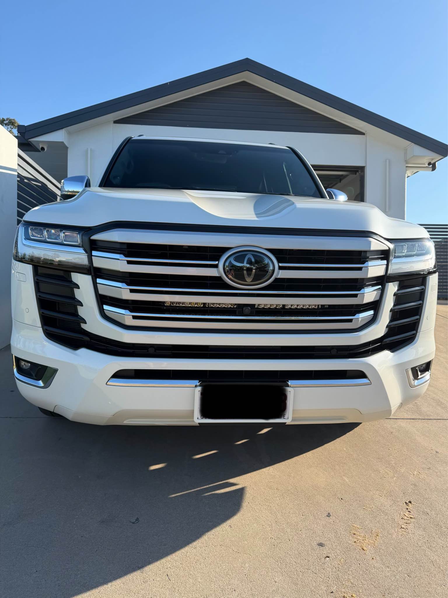 2024 Sahara ZX 24,000km driven 1 owner Brand new condition