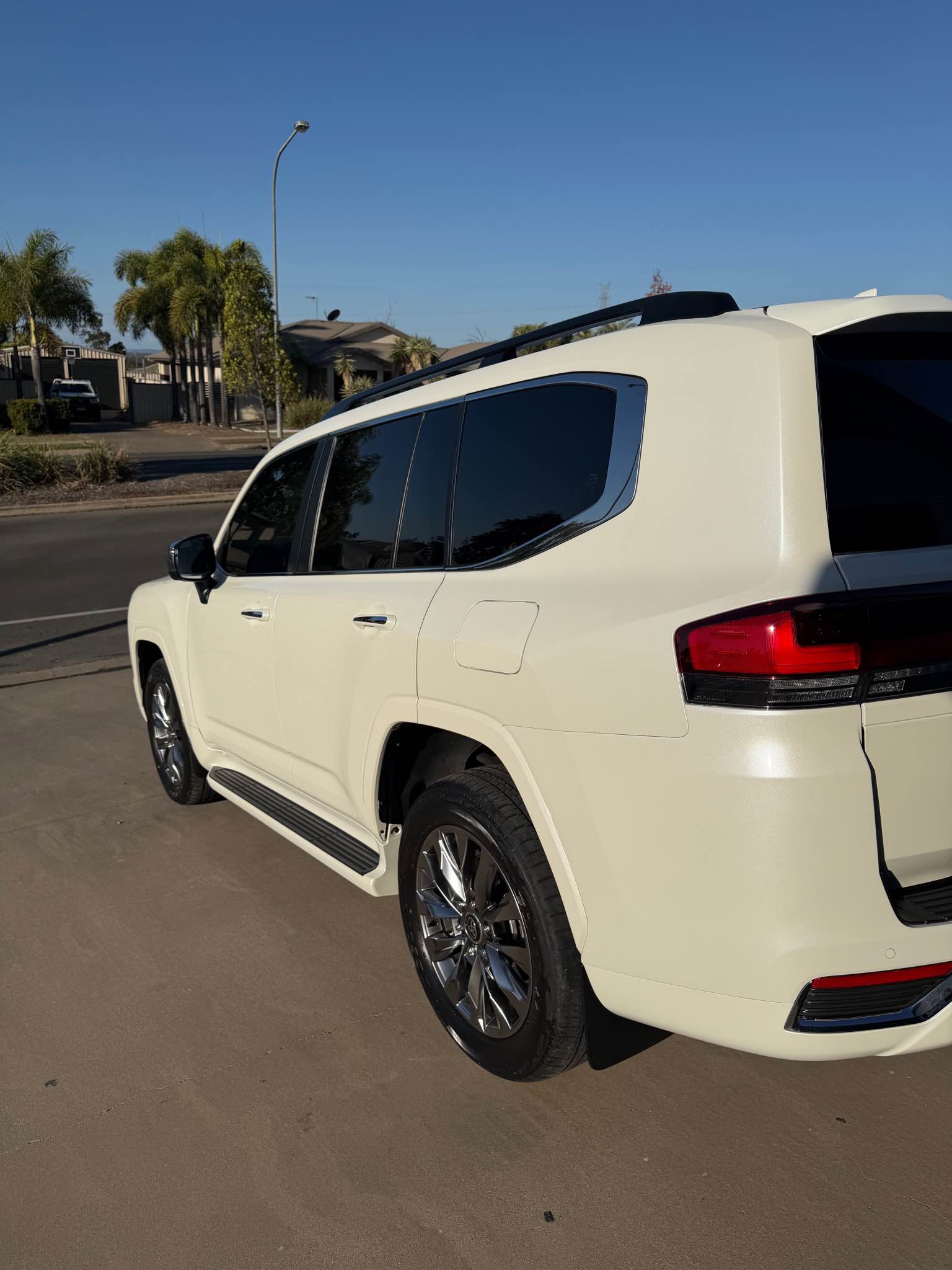 2024 Sahara ZX 24,000km driven 1 owner Brand new condition