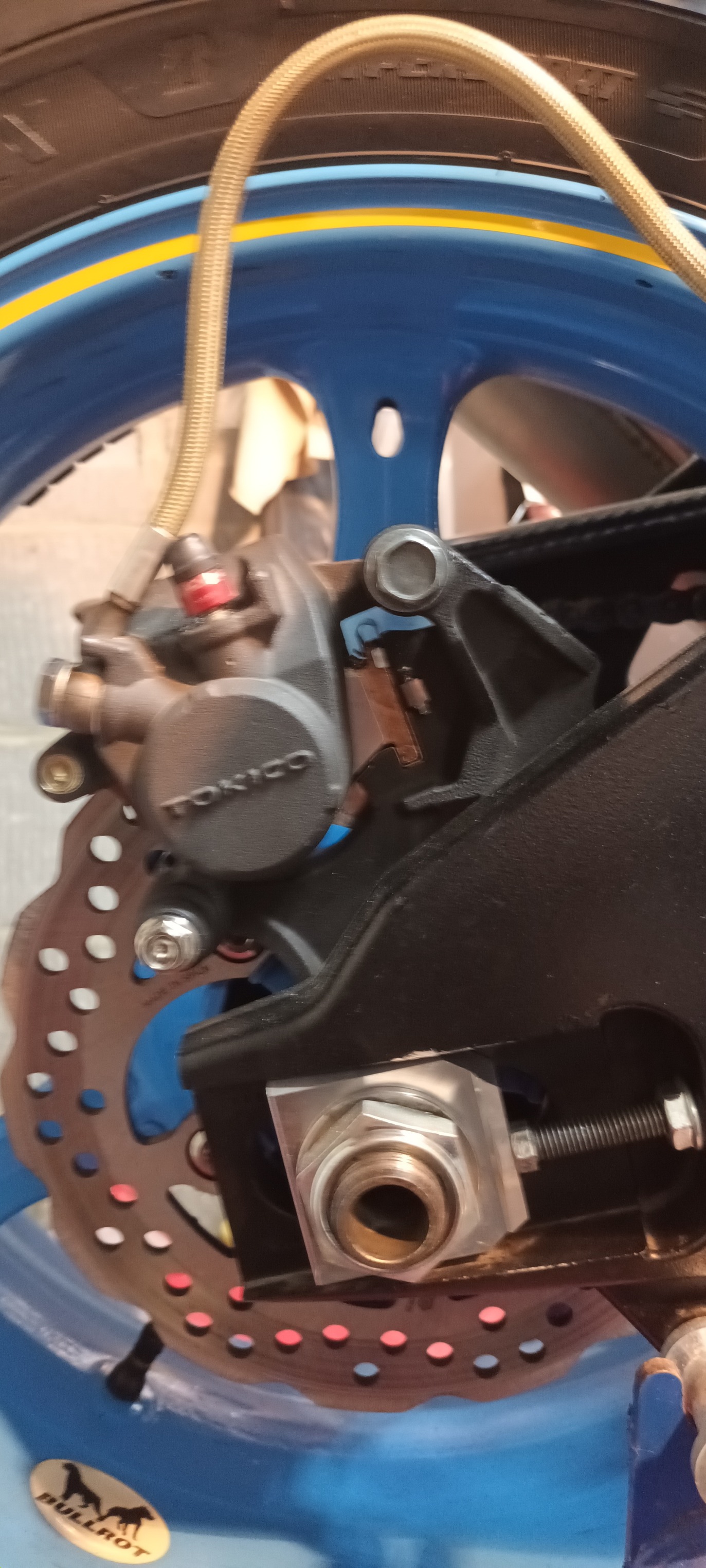 Upgrading with gsx-r1000 tokico calipers