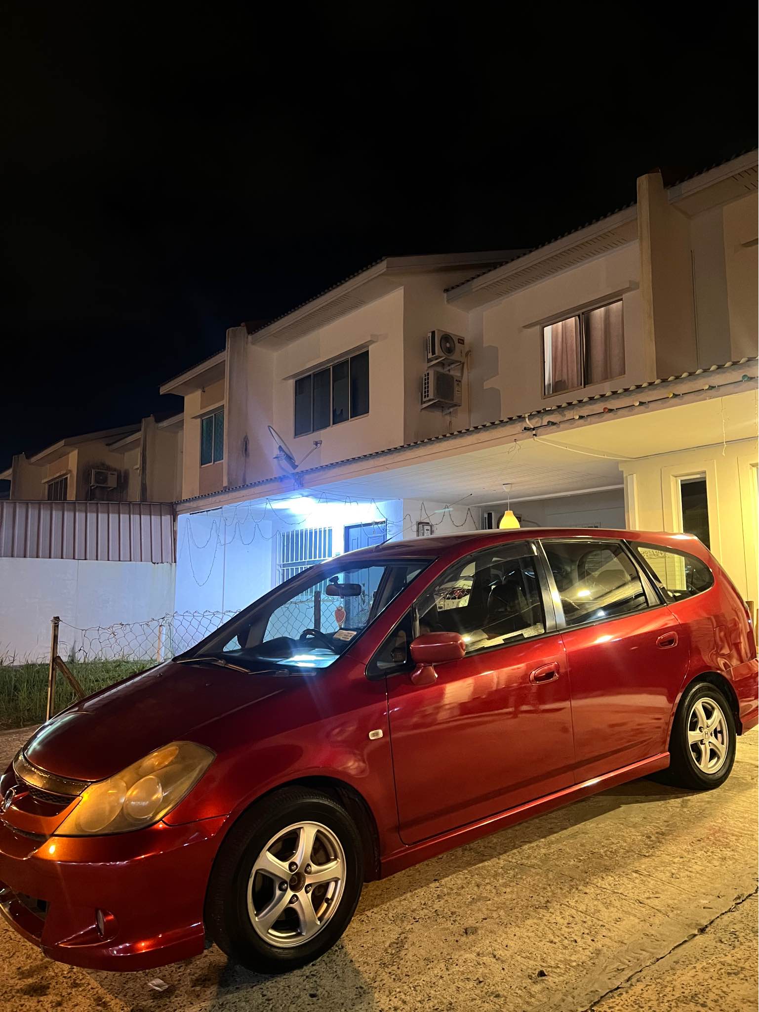 honda stream rn3 $2800 nego hyundai tucson diesel $2800 nego
