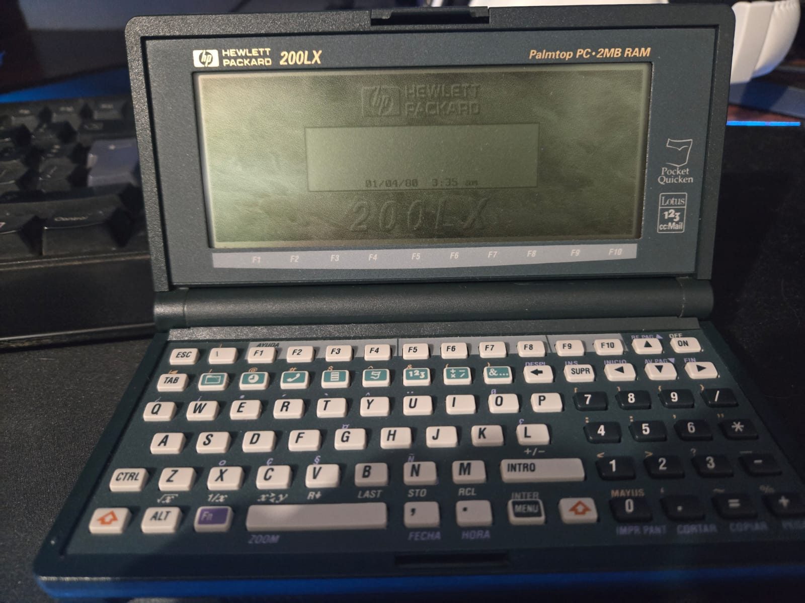 HP 200LX Palmtop PC with 2MB RAM for Sale - $150 USD / 2,500 MXN