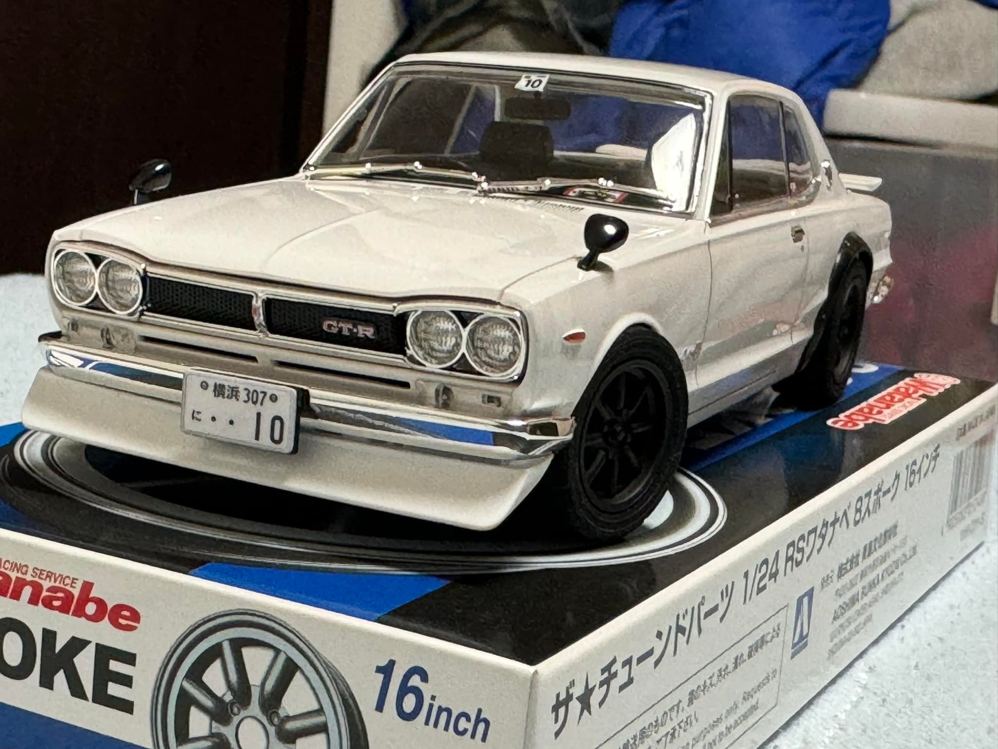 1/24 アオシマ ハコスカ 完成品 アオシマ 楽プラ1/24 ハコスカ完成しました👍 無塗装のまま