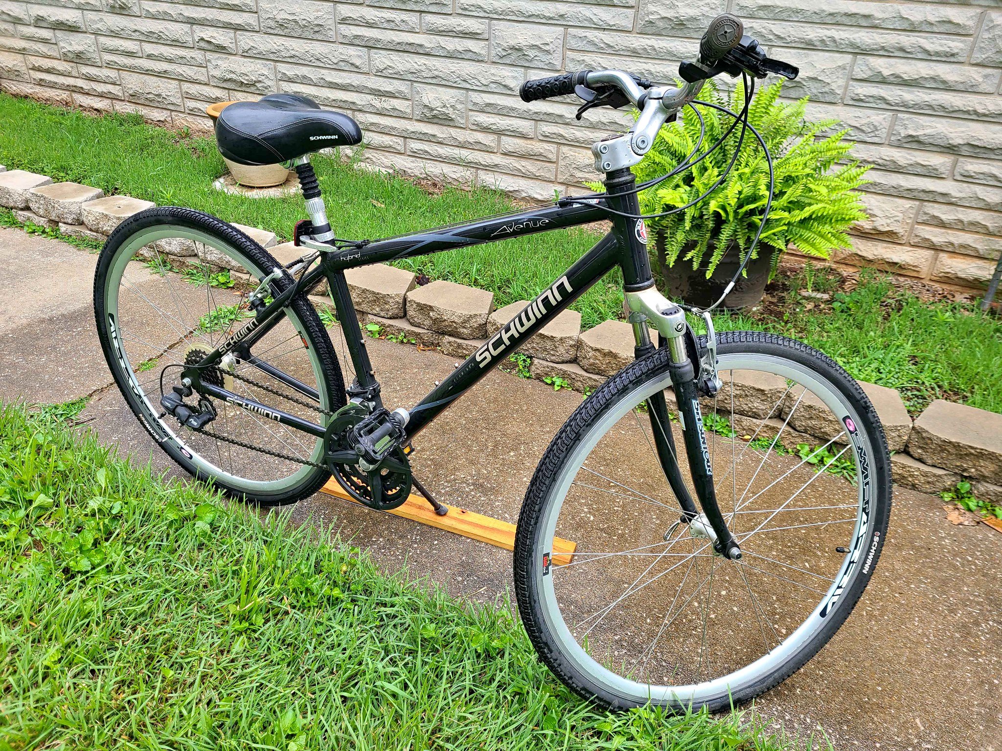 schwinn avalon bicycle Tracer 26