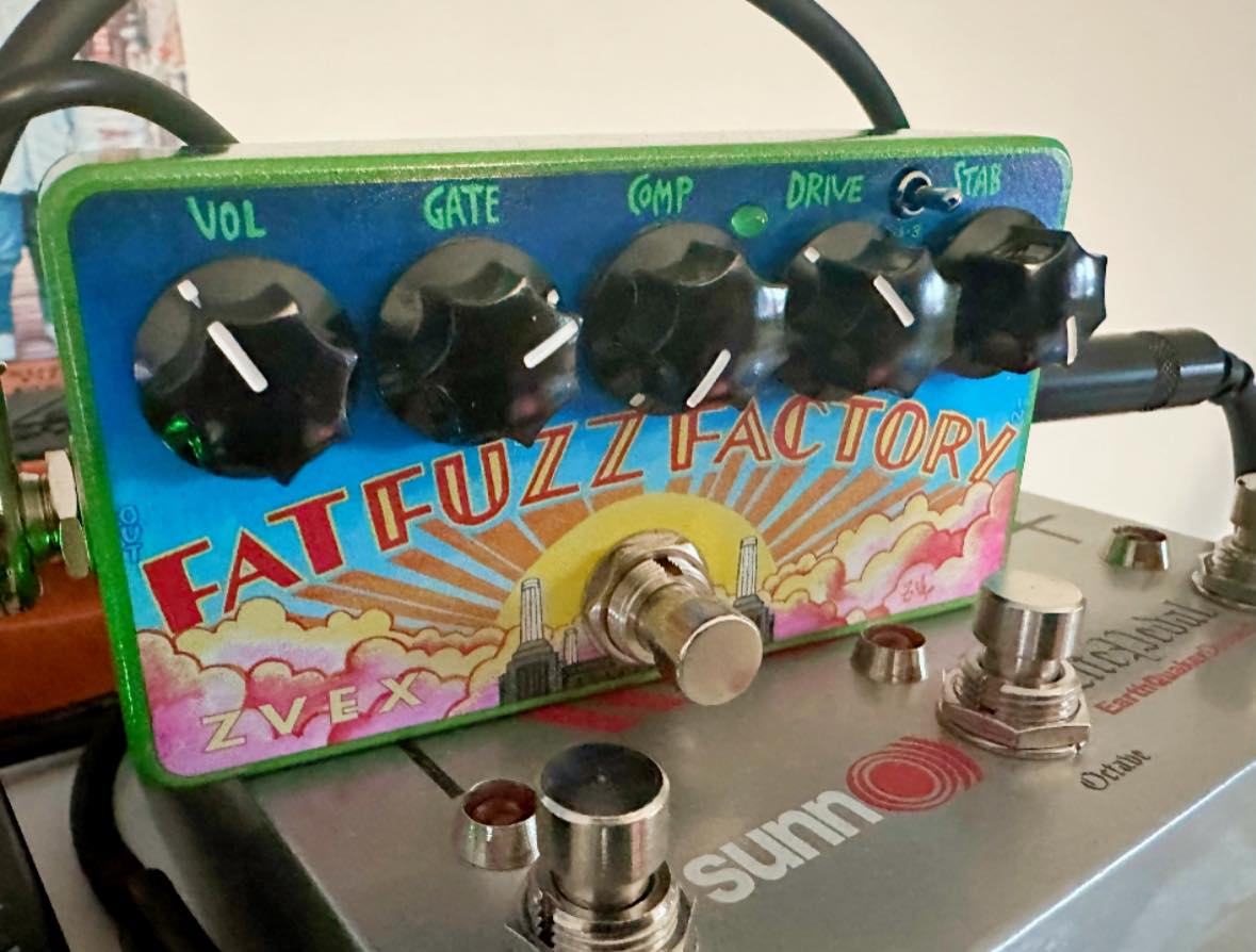 My favorite pedal. Demonfx FUZZ WORKS 7