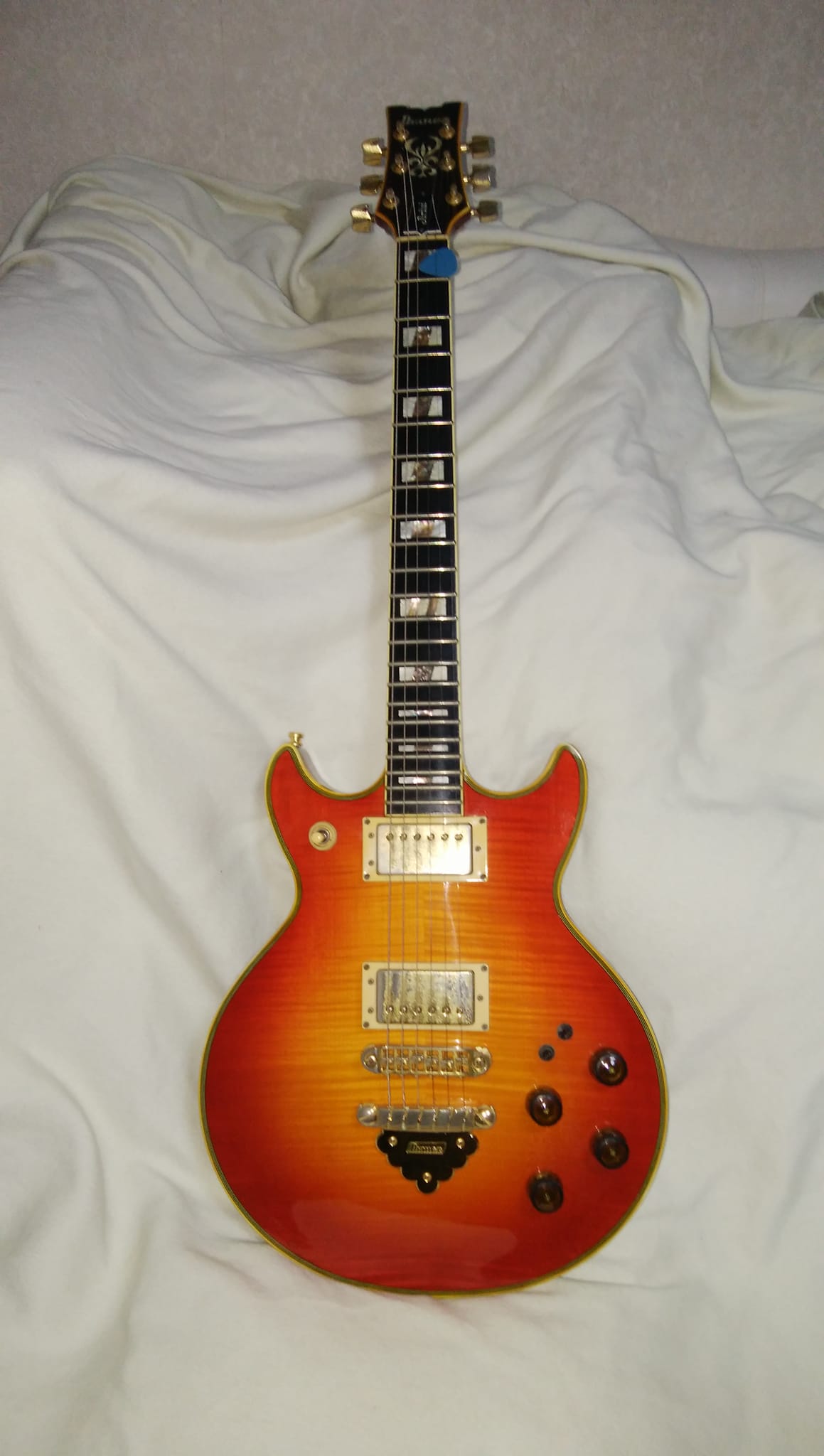 What is the year of manufacture of the Korean Ibanez AR 300 guitar?