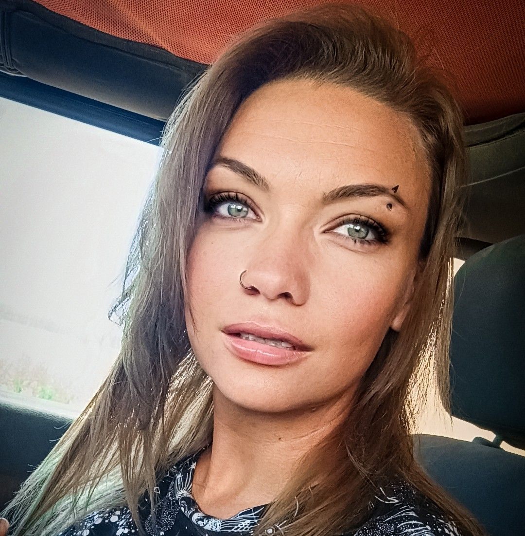 Hannah Williams - Holy tits! I did NOT expect to get this... | Facebook