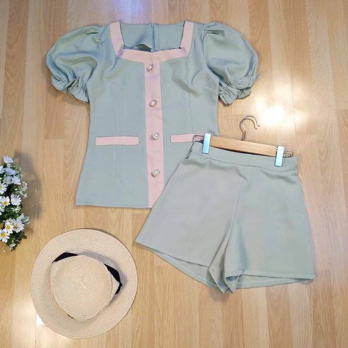 AVa - น่ารักมากก🍰🎄💕 Set เสื้อตัวยาว แขนตุ๊กตาจั๊มพอง...