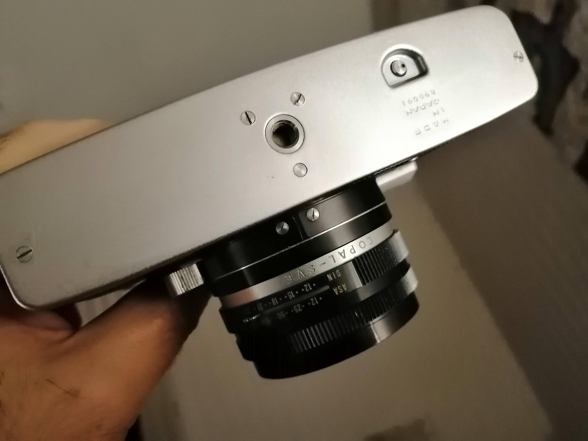 Konica S III 35mm rangefinder camera with 47mm f/1.9 Hexanon lens