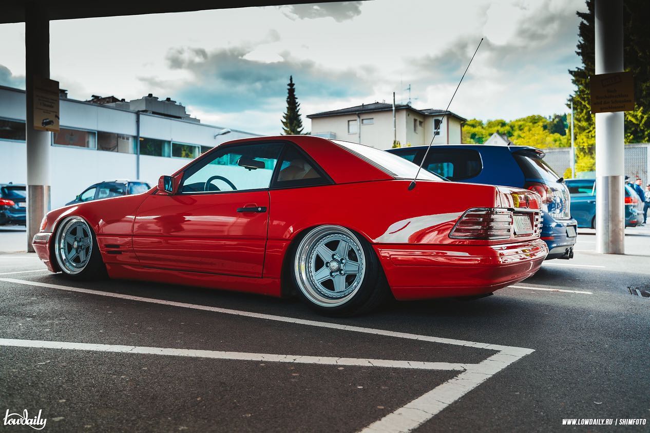 Lowdaily - Mercedes-Benz R129 & custom Penta wheels.... | Facebook