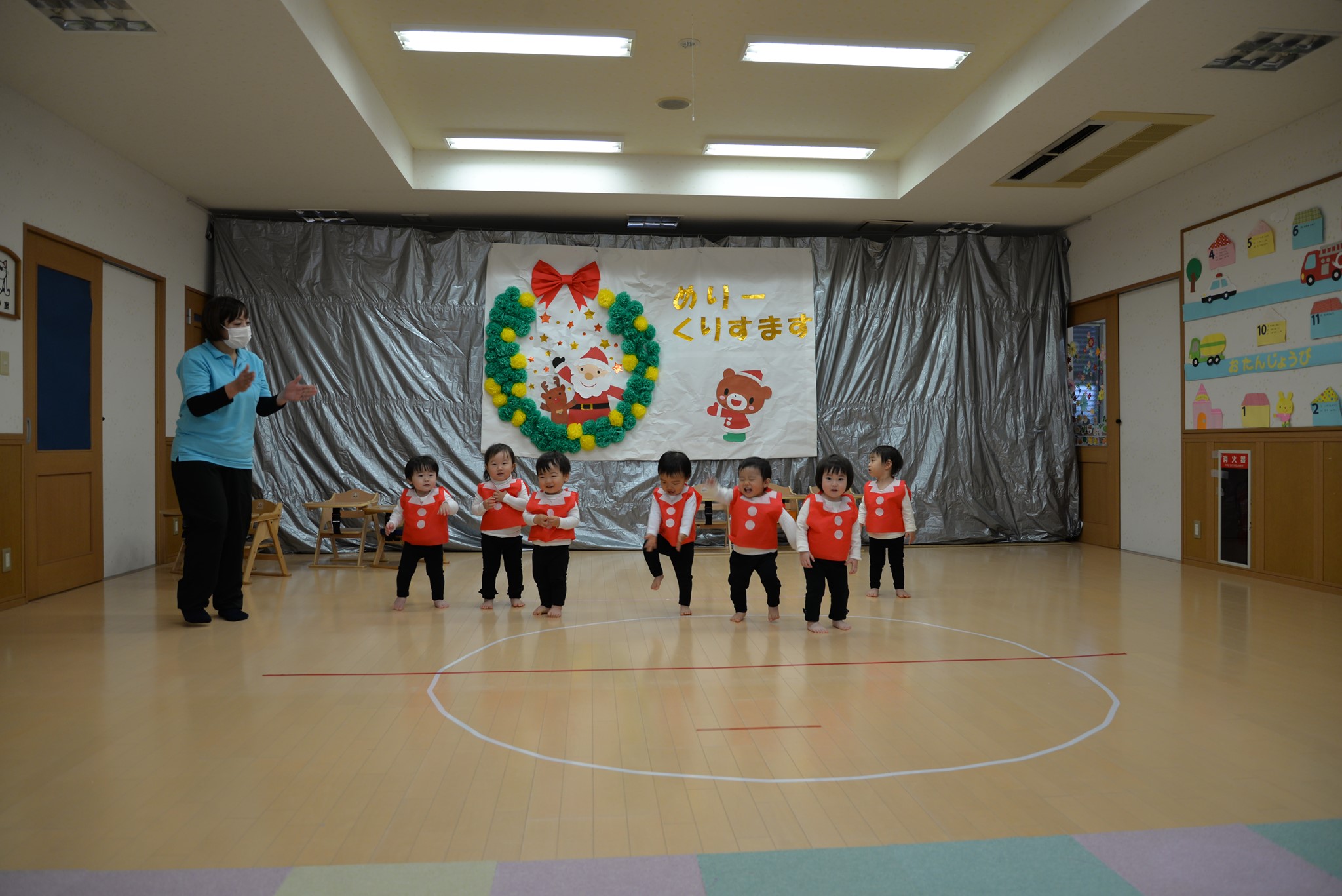 長門記念病院 今年は 新型コロナウイルス感染予防のため 無観客でクリスマス会を行いました Facebook