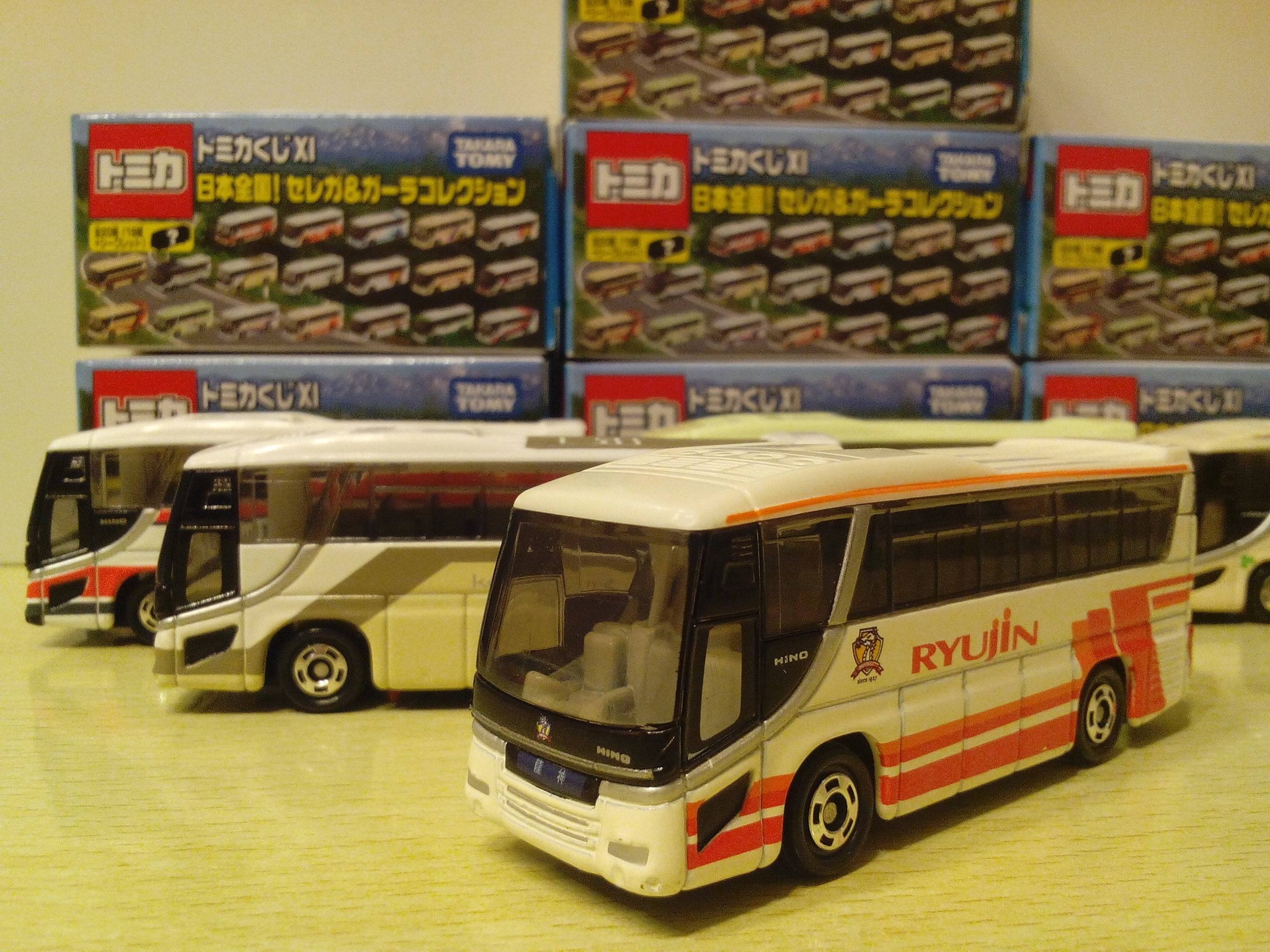 The Bus Station ! ドミカ 日本会量！ 全園！セレガガーラコレクション 