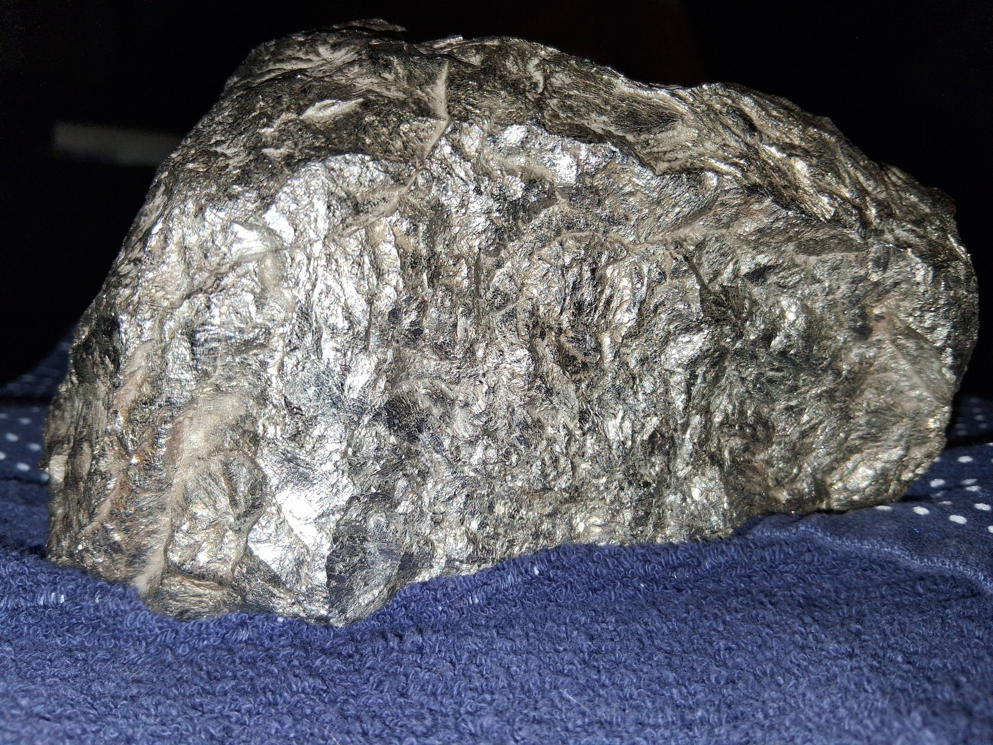 Heavily regmaglypted iron with fusion crust - 342g Unclassified