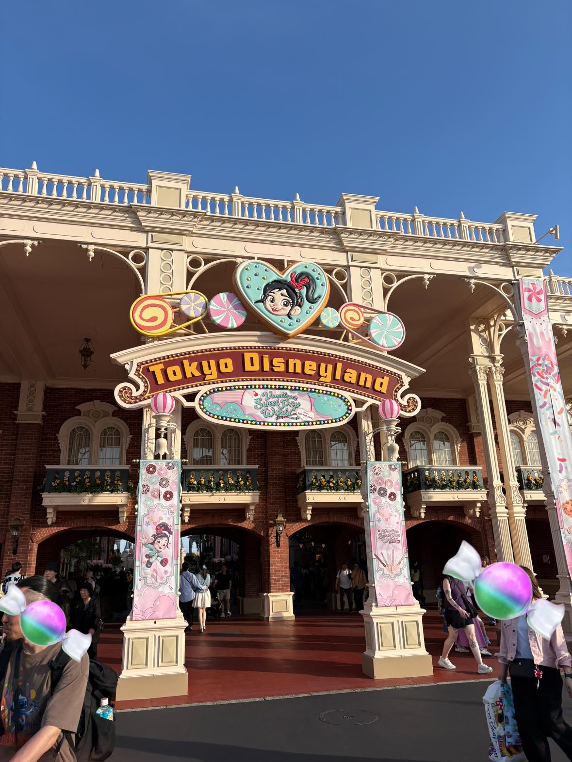 Tokyo Disneyland weeknight passport ticket review