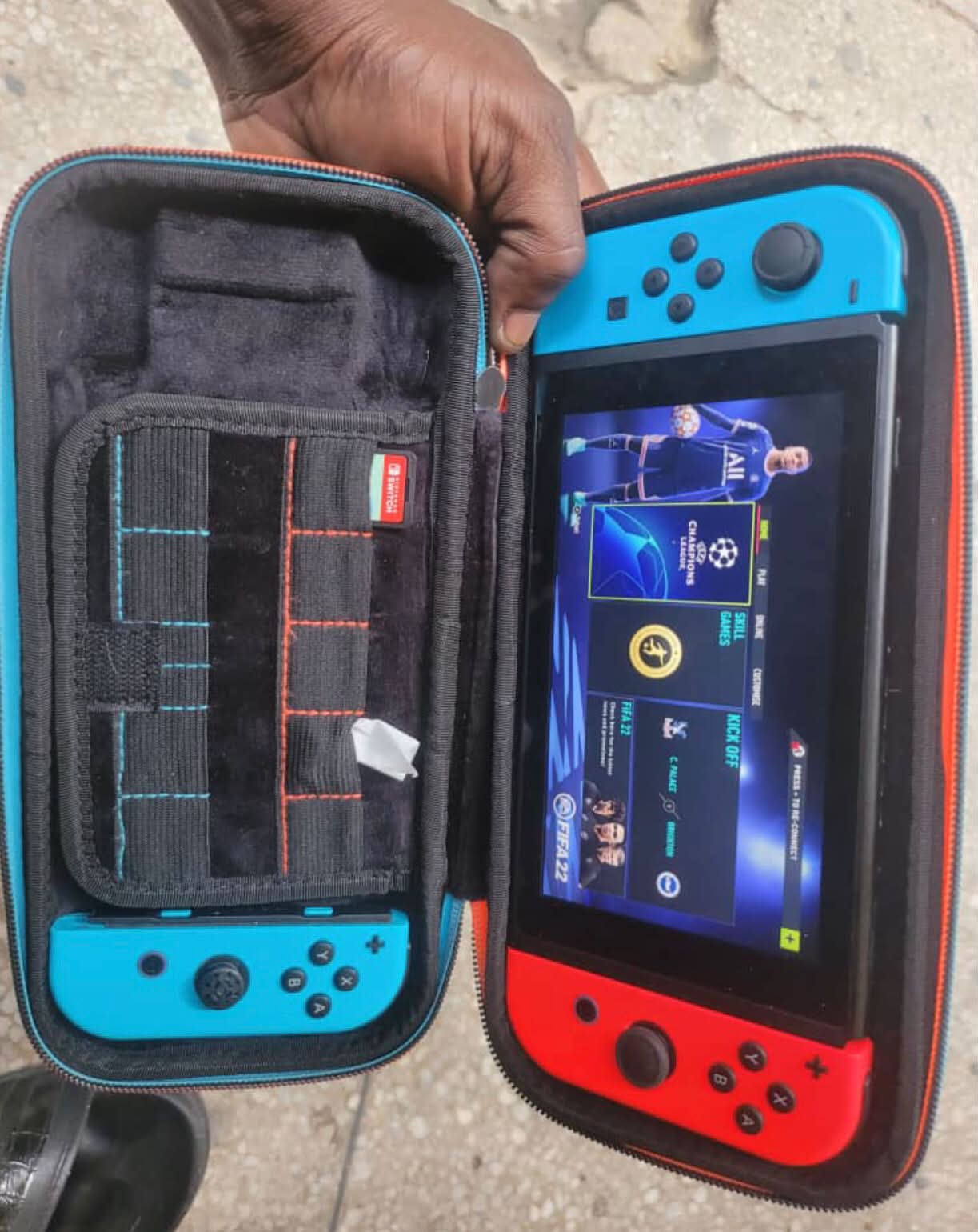 NINTENDO SWITCH