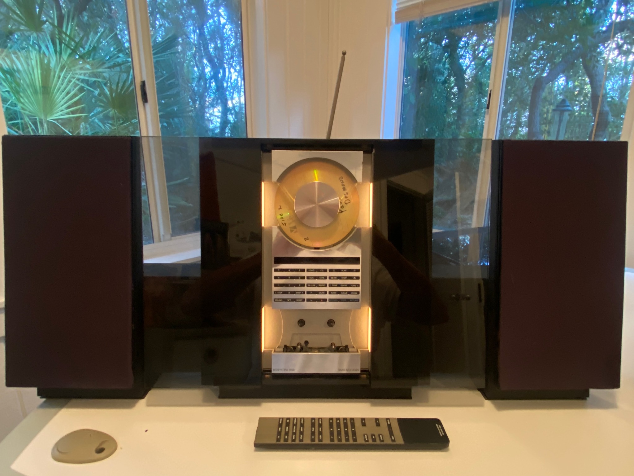 Listening to music on vintage Bang & Olufsen Beosystem 2500